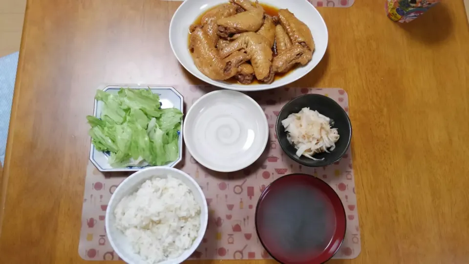 5月15日　手羽先のホロホロ煮　レタスサラダ　大根の味噌梅和え　わかめスープ|いもこ。さん