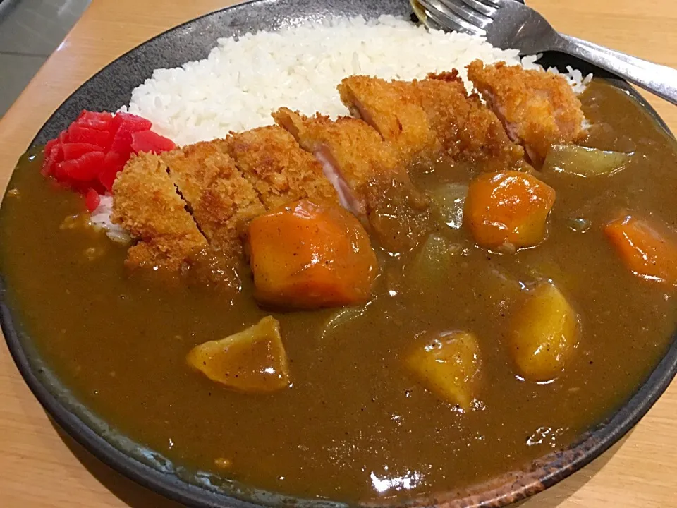 チキンカツカレー福神漬け添え|sugimotokazuhitoさん