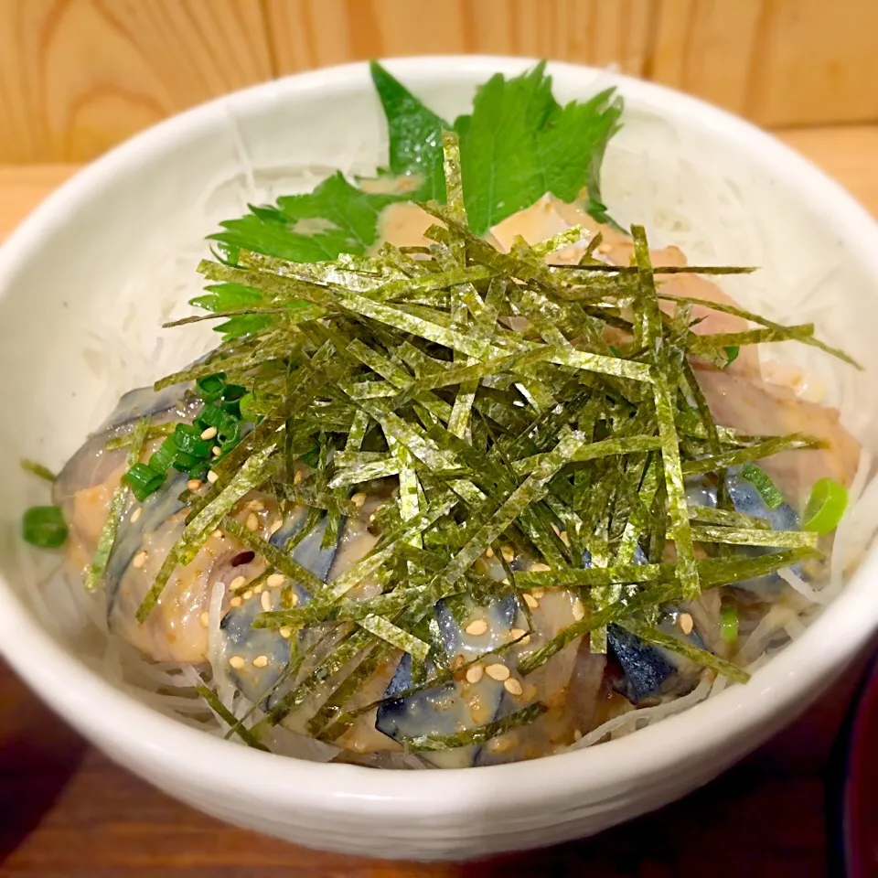 Snapdishの料理写真:ごまさば丼 @とろさば食堂|きっしーさん