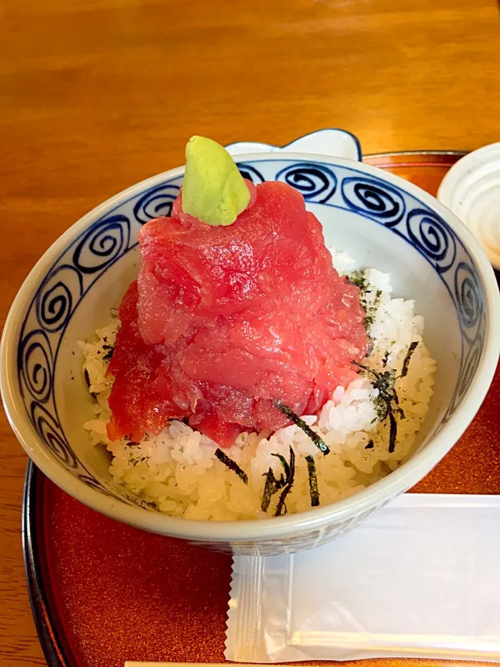 マグロ中落ち丼|闘うコックさんさん