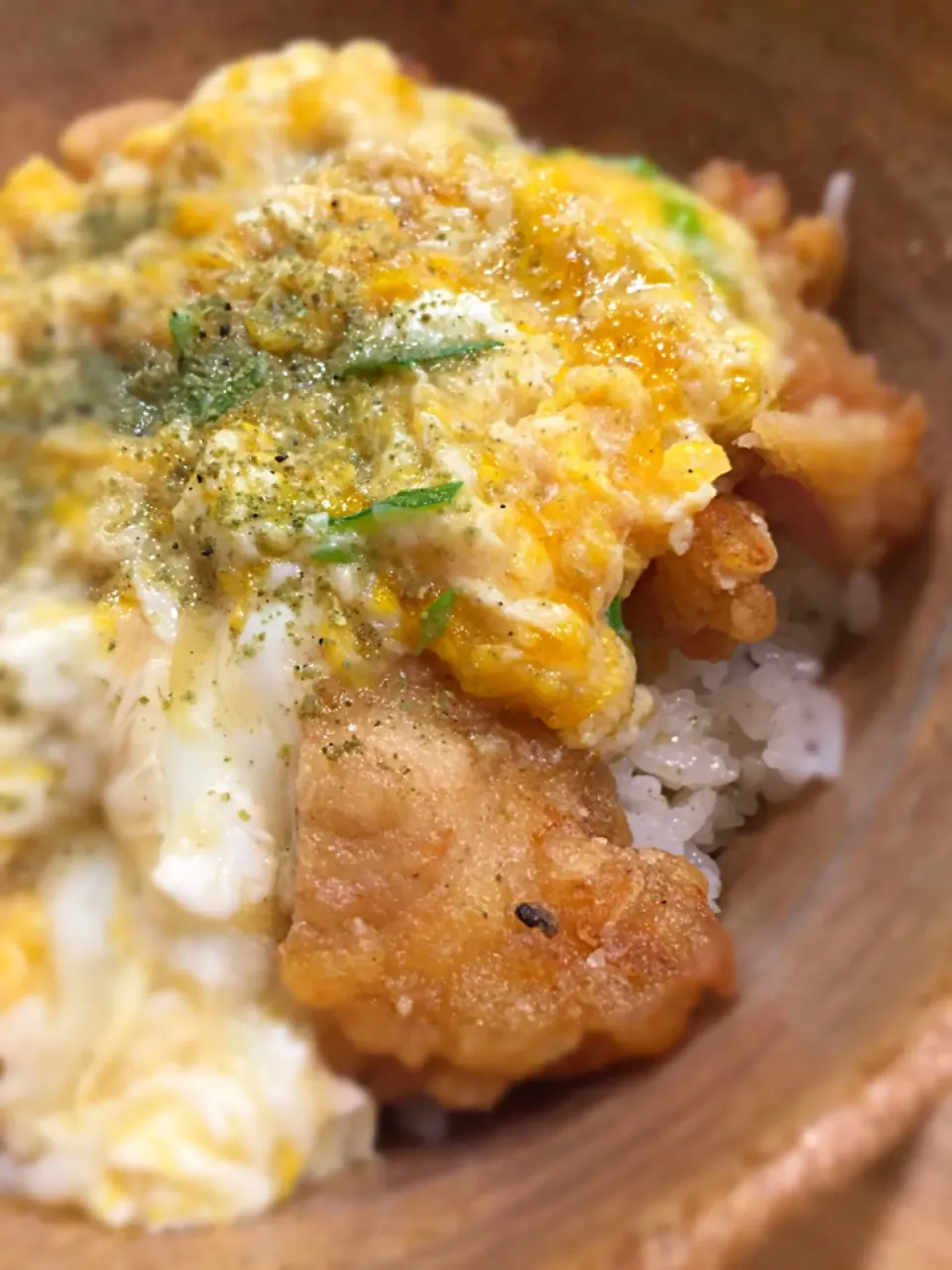 Snapdishの料理写真:唐揚げ親子丼|Sayzzyさん