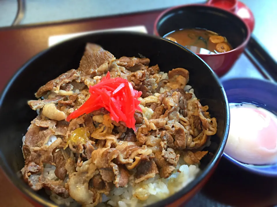 赤牛の牛丼|チルさん