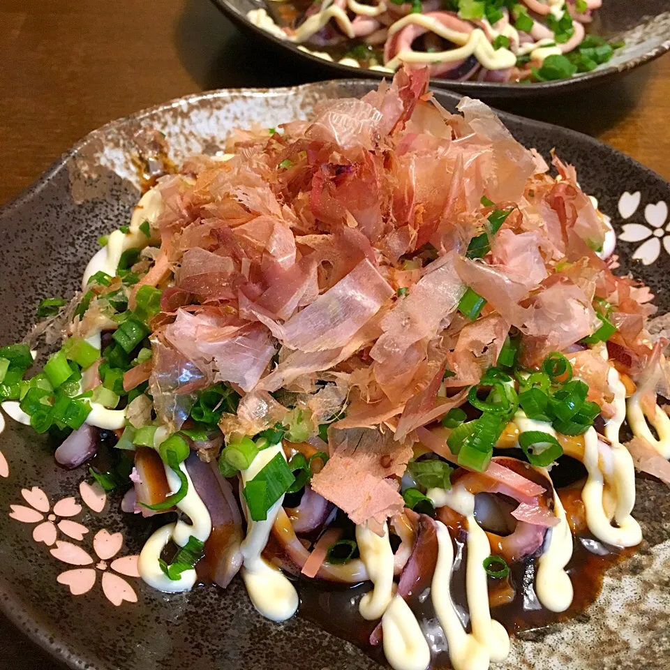 Snapdishの料理写真:じゅんけさんのイカの丸焼きお好み焼き風💕|ゆうみん（4人の母ちゃん）さん