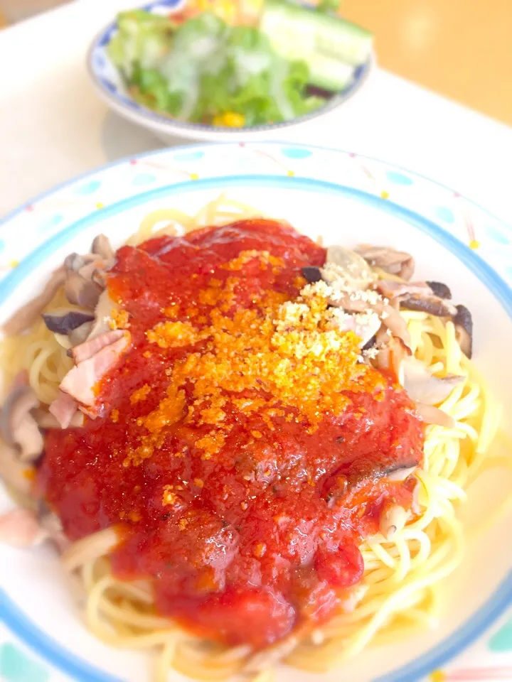 Snapdishの料理写真:トマトとキノコのパスタ(^^)|Shiba2014さん