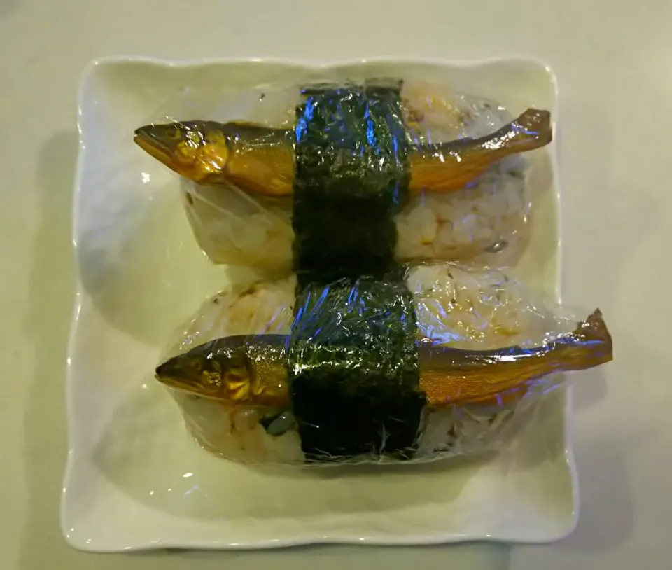 味覇食ラー味🍚ご飯に、
五香粉風味の🐟うるめいわし🍙|みうのすけさん