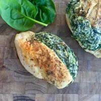 Snapdishの料理写真:Spinach stuffed chicken|lindsay robesonさん