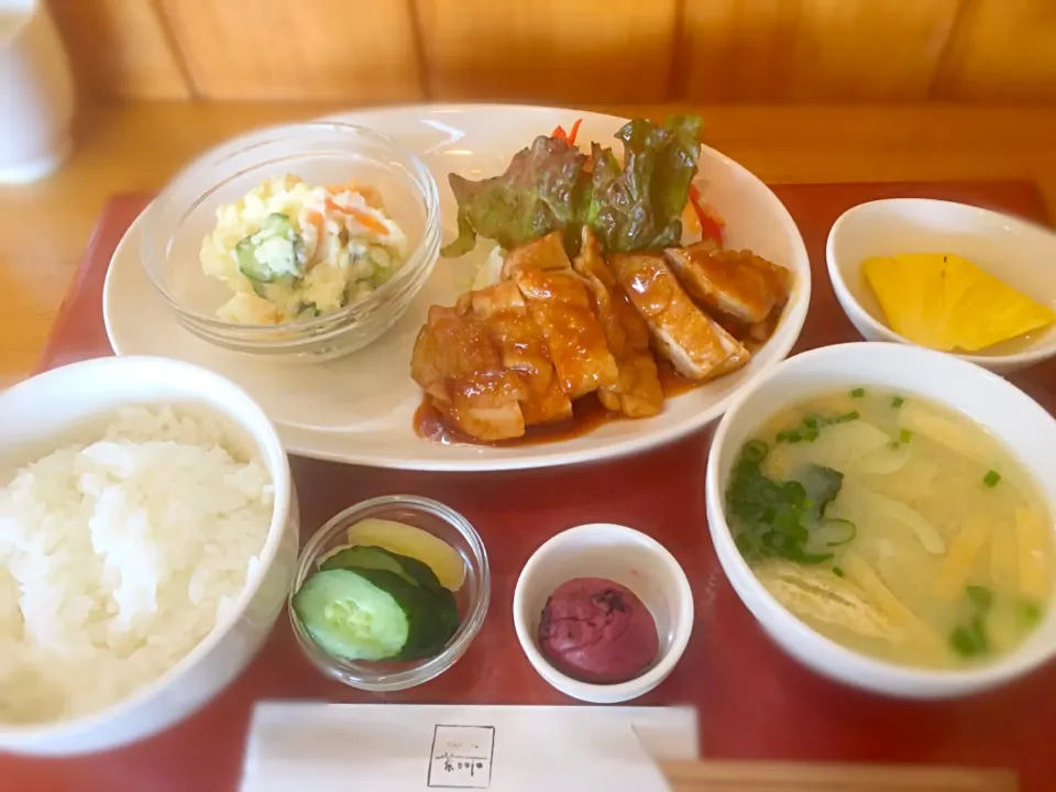 若鶏のみそ焼きとポテトサラダ|茶一郎さん