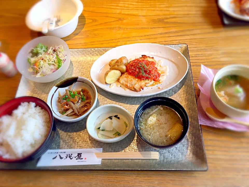 八兆屋の日替わりランチ。|はるさん