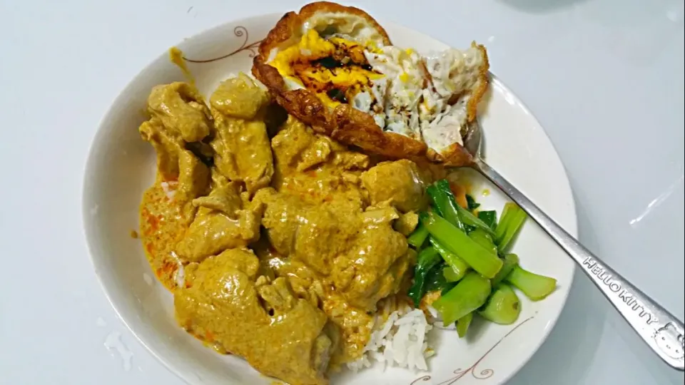 Chicken curry😉Fried Egg😍Stir fry Xiao Bai Cai😙|🌷lynnlicious🌷さん