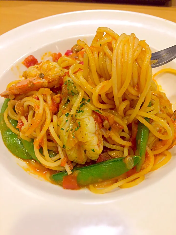 Spaghetti shimp tomato sauce "สปาร์เก็ตตี้กุ้ง ซอสมะเขือเทศจ้า"😋🍝|Porr Ishidaさん