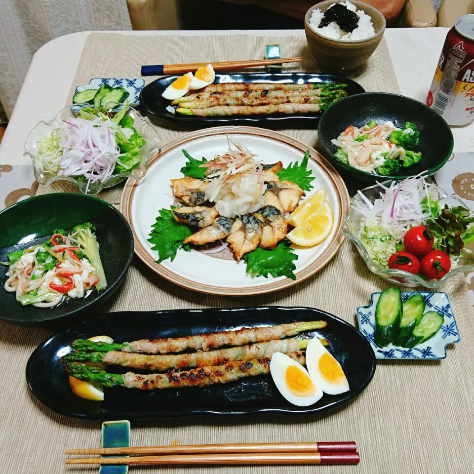 Snapdishの料理写真:アスパラ肉巻き焼き
ブロッコリーの中華あんかけ
さばの竜田おろしポン酢
きゅうりのビール漬け|misaさん