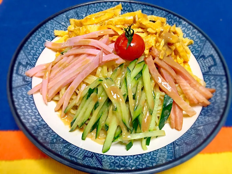 冷やし中華！始めました(^^;;
じじばばのお昼ご飯！|Yukihiko Ishidaさん