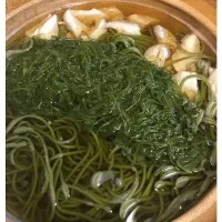 Snapdishの料理写真:鳥ササミめかぶ茶蕎麦鍋|Kitchen Ro-さん