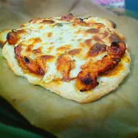 Snapdishの料理写真:Mini Chicken Pizza! #Pizza #Chicken #minipizza #cheese|Yovina Permallさん