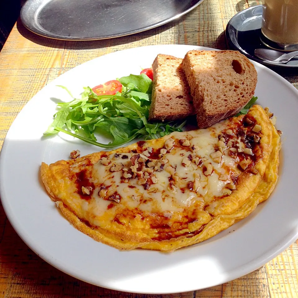 Omelette w walnut|azuuuzaさん