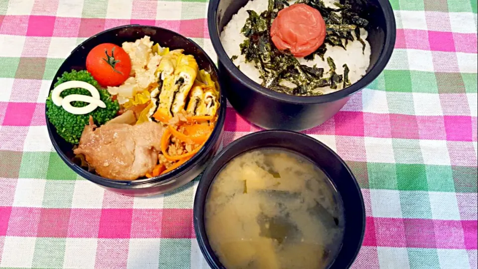 お弁当。生姜焼きと海苔巻卵と明太ポテトサラダとにんじんツナのきんぴらとお味噌汁。|エリカさん