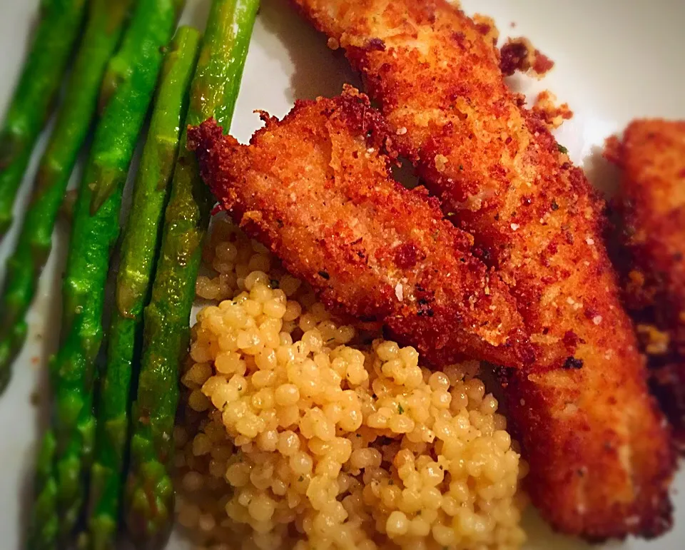 Fresh caught, lemon & herb coated, pan fried walleye, pearl couscous with sautéed  asparagus. 🐟|Liesel Ryanさん