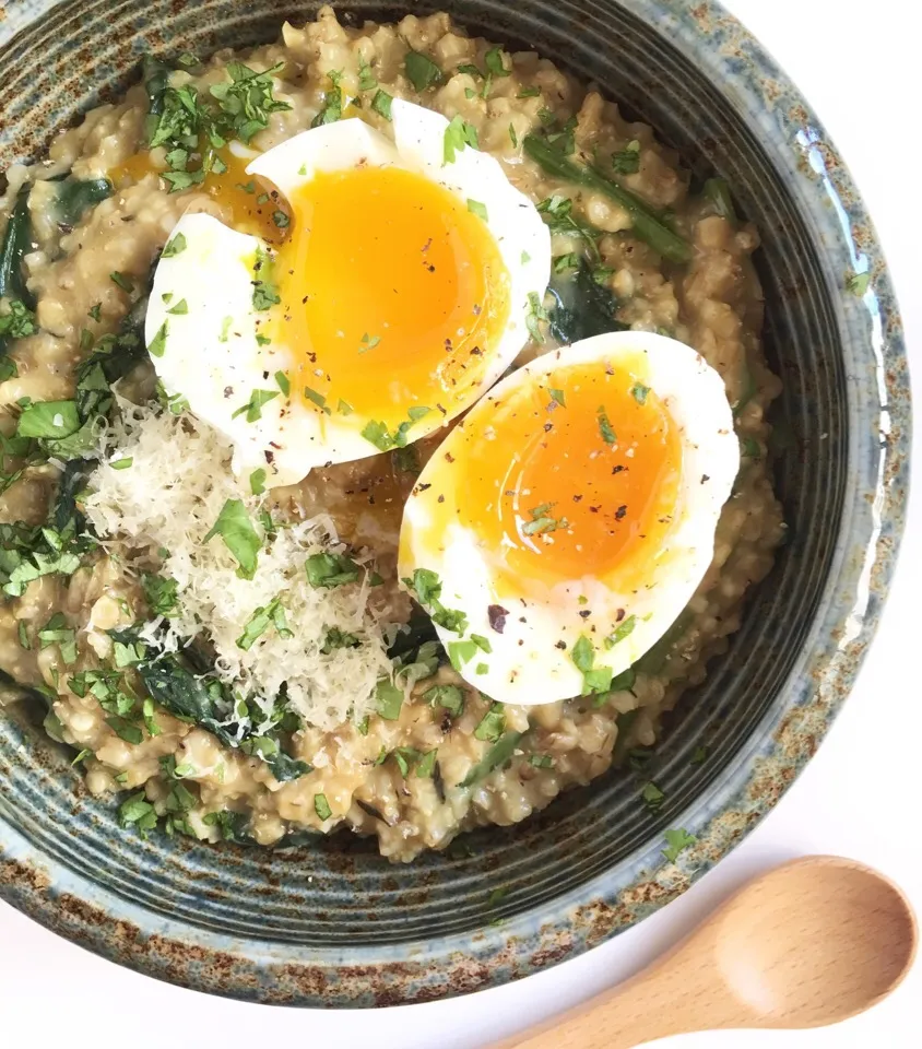 Spinach cheese steel cut oats with soft egg|coxiella24さん