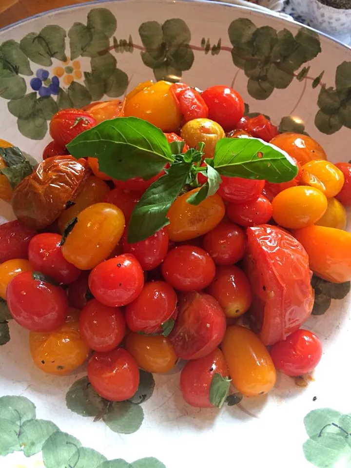 Roasted heirloom grape tomatoes|🌺IAnneさん