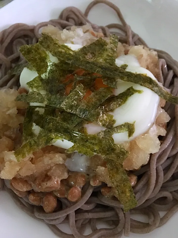 おろし蕎麦の のっけ納豆温泉卵|🐶たぬとんキッチンさん