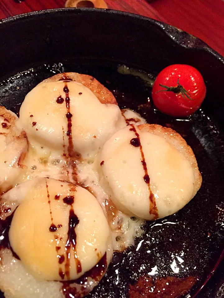 Snapdishの料理写真:長芋とカチョカバロのスキレットグリル✨|Youhei Kanamoriさん