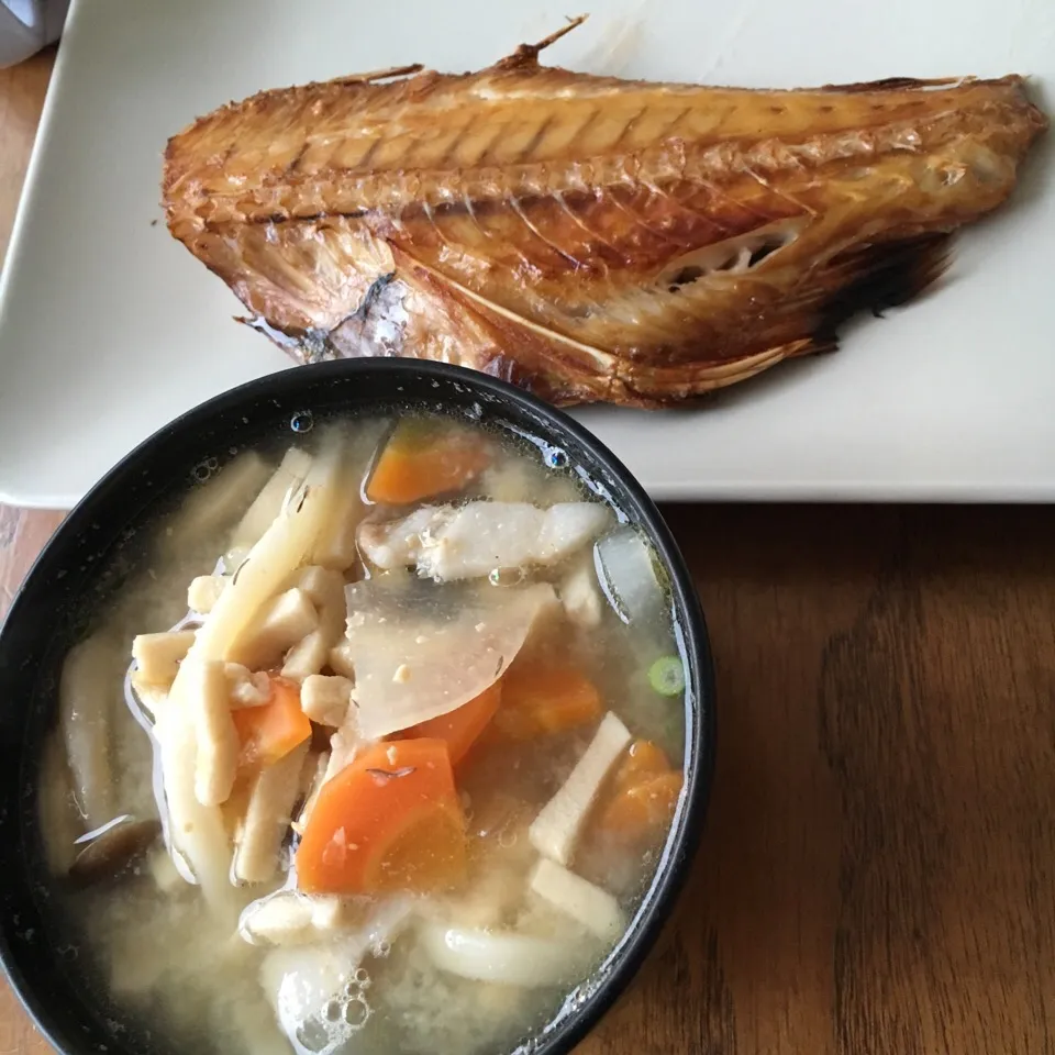 Snapdishの料理写真:うどん入り豚汁&赤魚|seiko Oさん