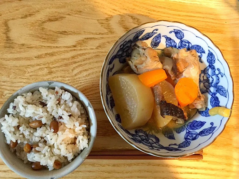 炒り大豆の炊き込みごはん&手羽元のニンニク煮|Makiさん