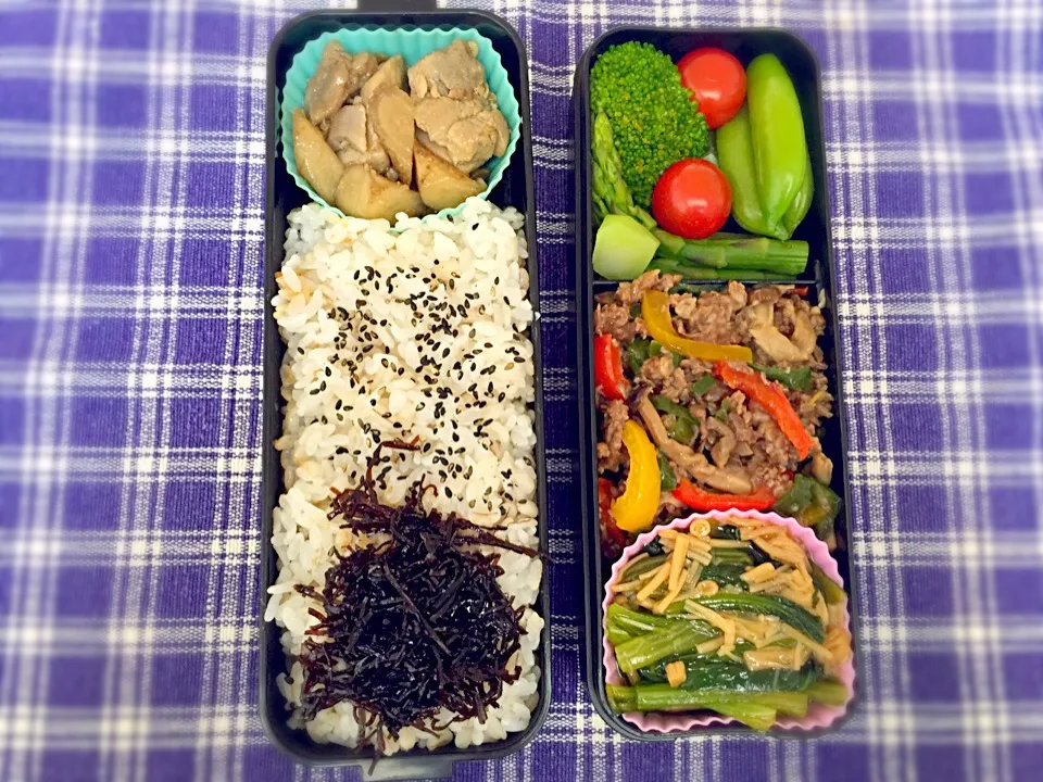 牛肉とピーマン炒め弁当。
チンジャオロースにしようとしたら筍がなかった（笑）|ももみにゃん。さん