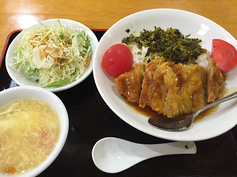 橘屋 排骨飯|よだみなさん