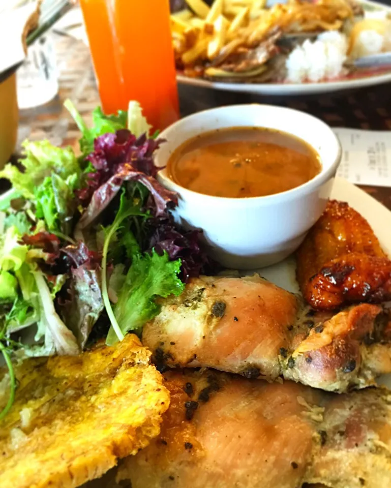 Pollo Al Horrno @ Sol Food|mamaeriさん