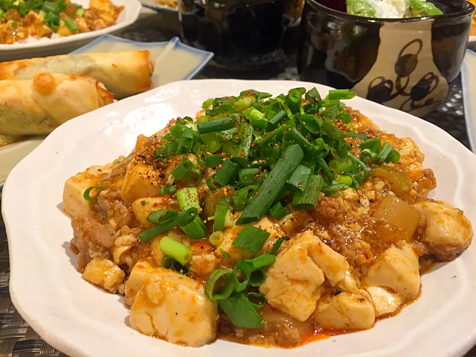 麻婆丼&焼き春巻き（鶏胸肉と大葉チーズ）|Mayumiさん