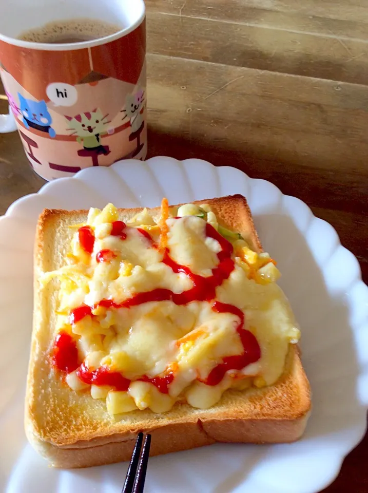 残りのポテトサラダ、チーズトースト💖|Norio Fukudaさん