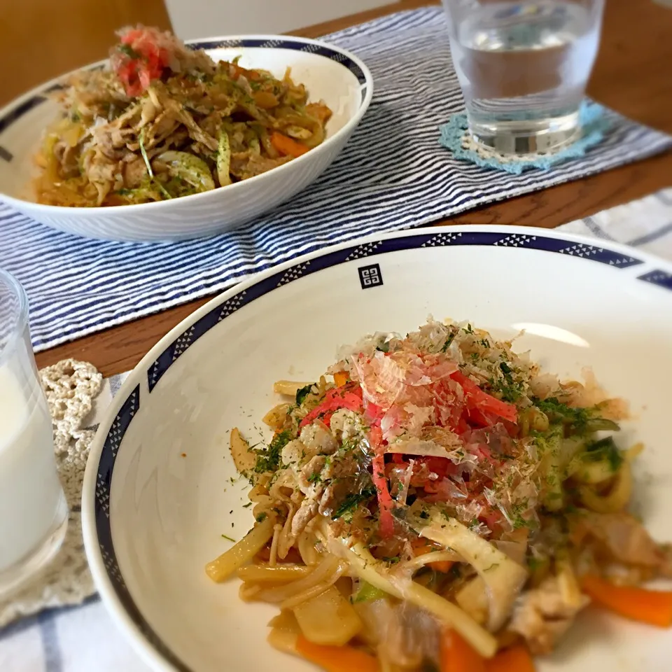 休日お昼ごはん☆お手軽焼うどん|あさこさん