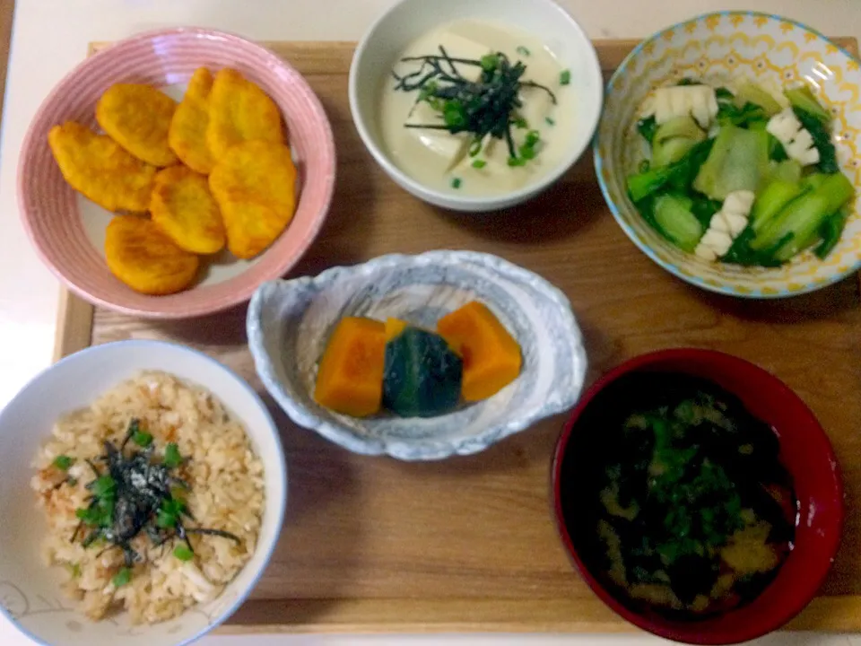 かぼちゃ煮、チンゲン菜とイカ炒め、豆乳豆腐、鯛めし（子供     チキンナゲット|ちゃこさん