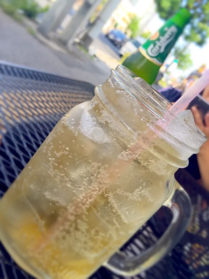 Frosty Ginger Ale...|Samuel Naylorさん