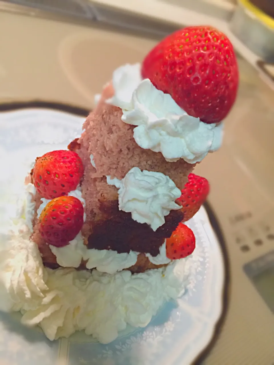 Snapdishの料理写真:タワーカステラ 生クリーム添え（笑）|和さん