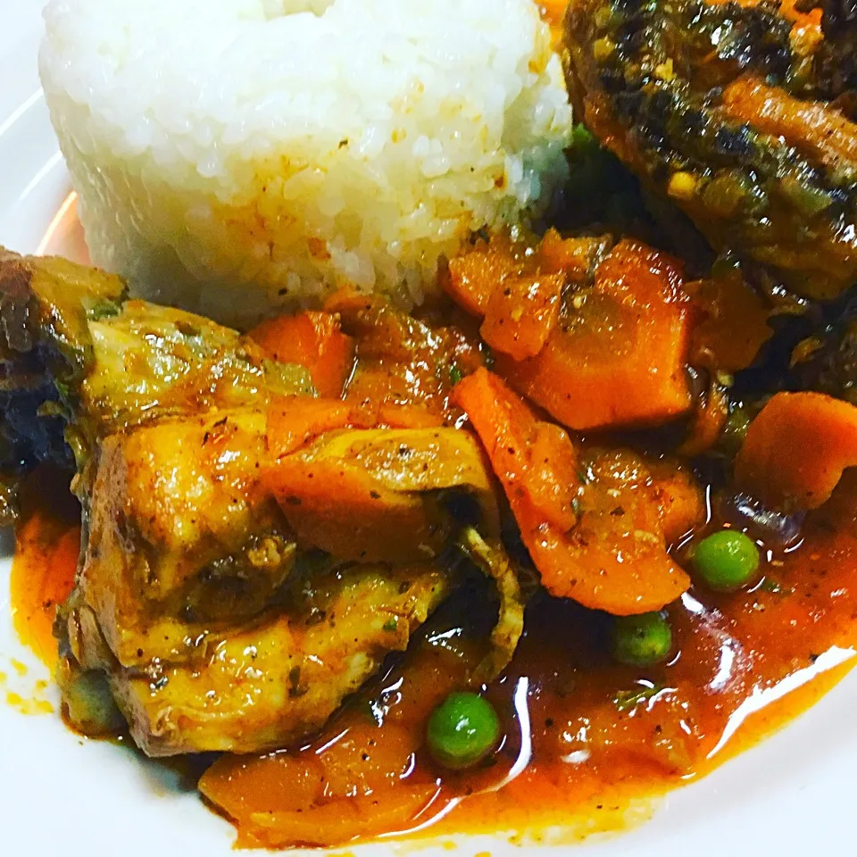 Chicken stew peruvian style!!! チキンの煮込みペルースタイル。 大阪で自宅レストランやってます。 良かったらいかがですか？ (^ ^)|Steven Tawadaさん