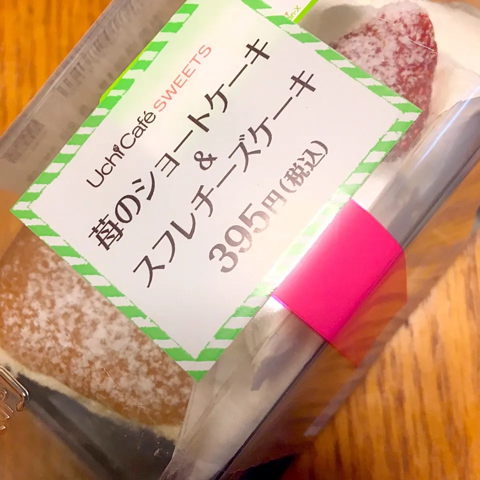 Snapdishの料理写真:苺のショートケーキ＆スフレチーズケーキ|ちな姉＠水ノ智南英さん