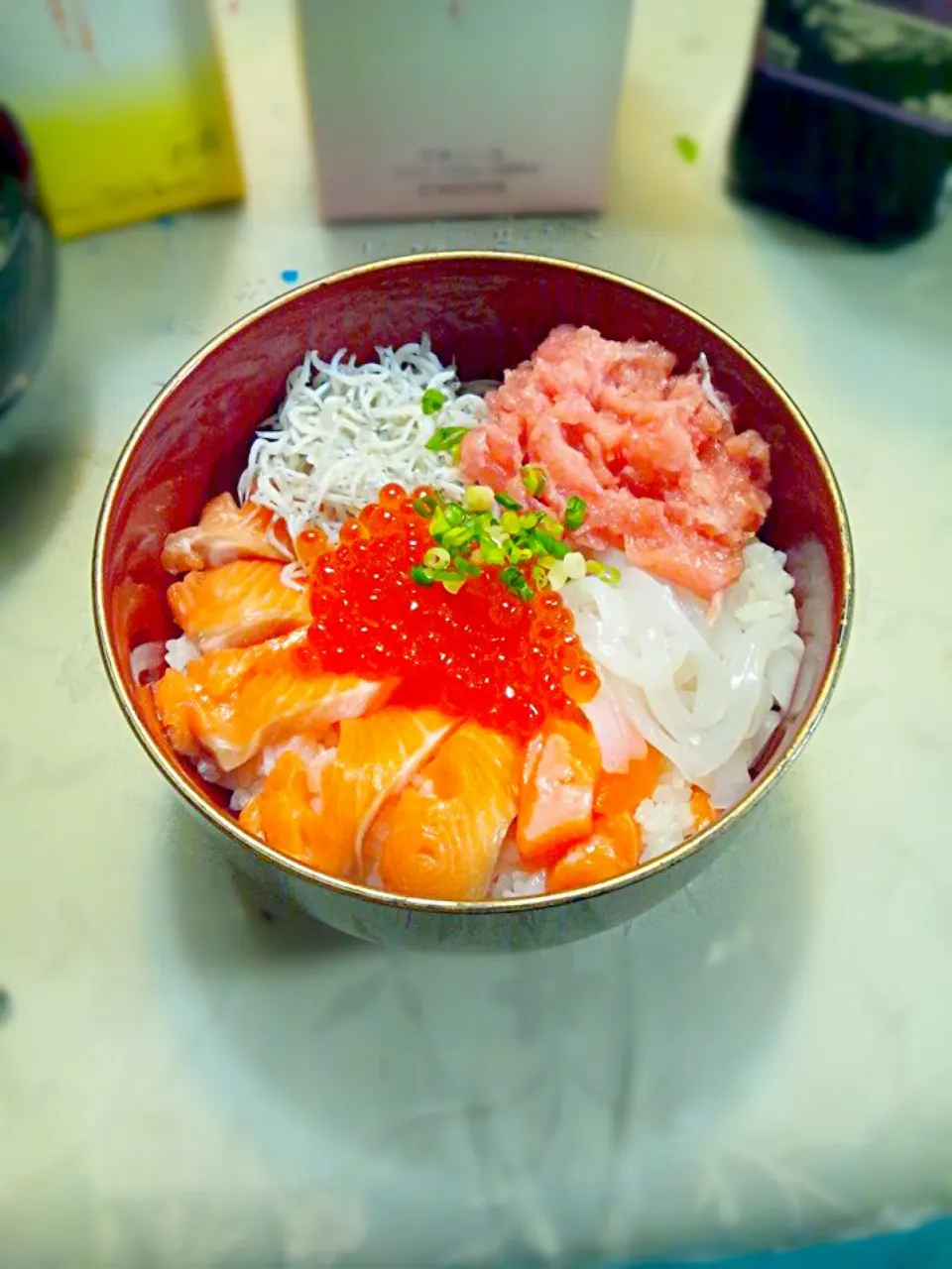 Snapdishの料理写真:海鮮丼|おおた れいなさん