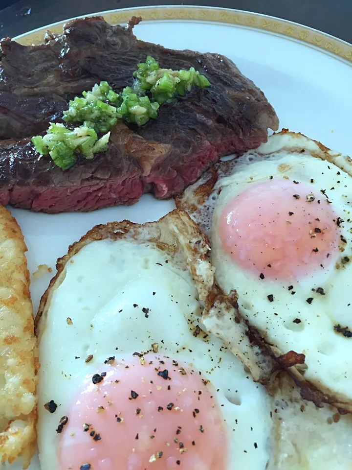 Snapdishの料理写真:Steak & Eggs with cilantro roasted garlic sauce|Chris Shannonさん