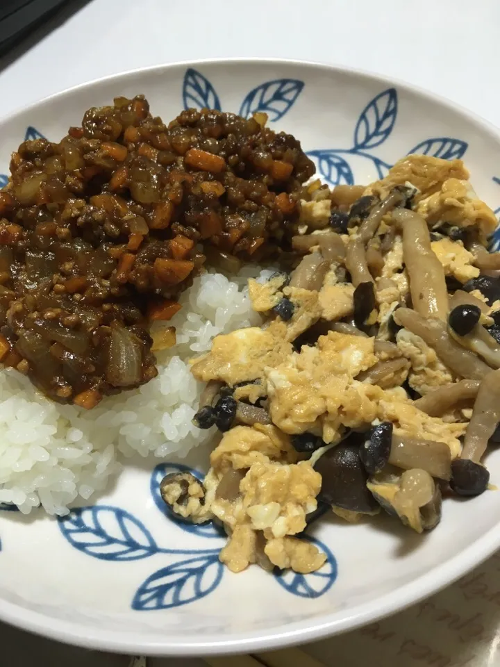 🌟キーマカレー
🌟しめじと卵のバター醤油炒め|ゆりえさん