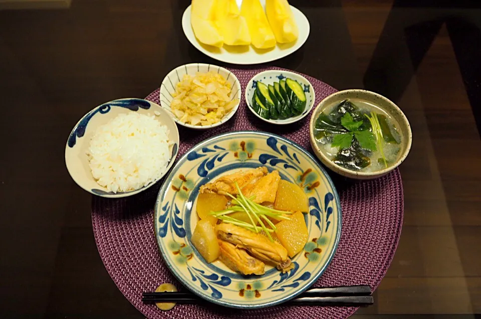 鶏手羽中と大根の煮物|はらしおりさん