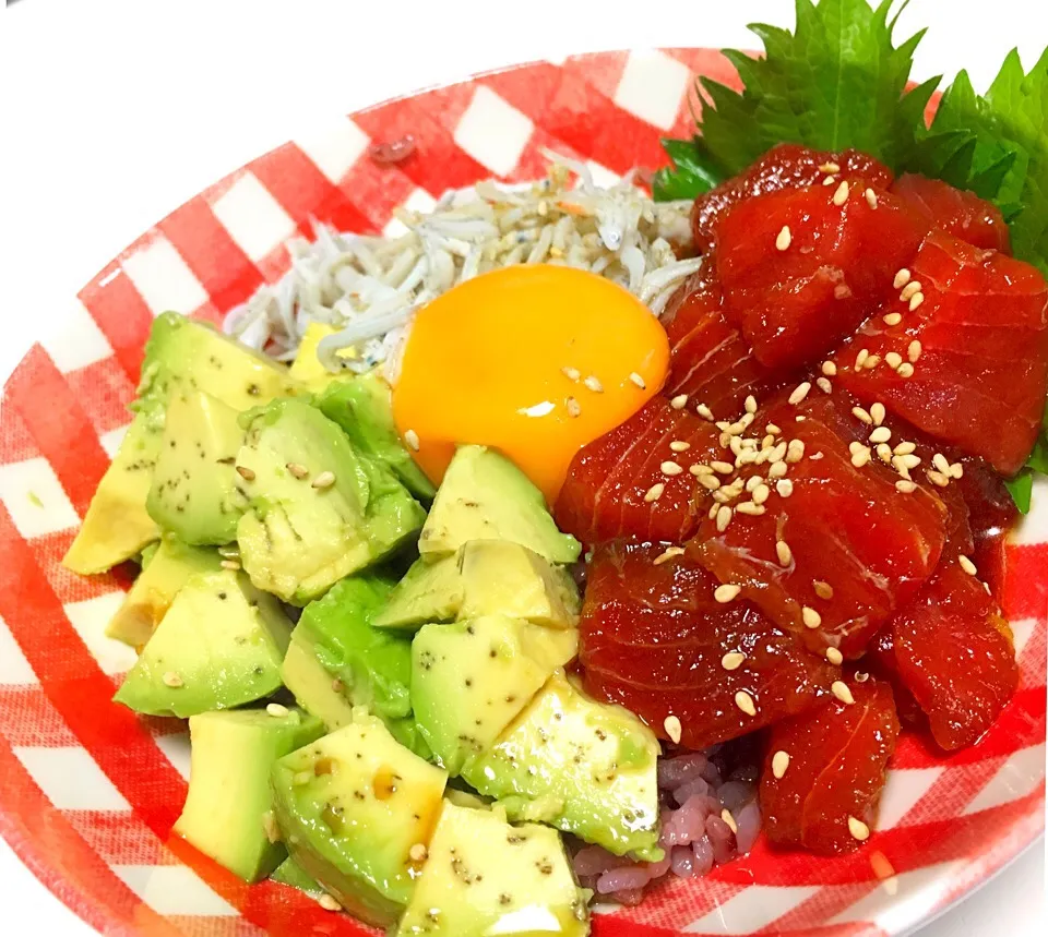 食べたいもの全部のっけた丼(笑)|ひろさん