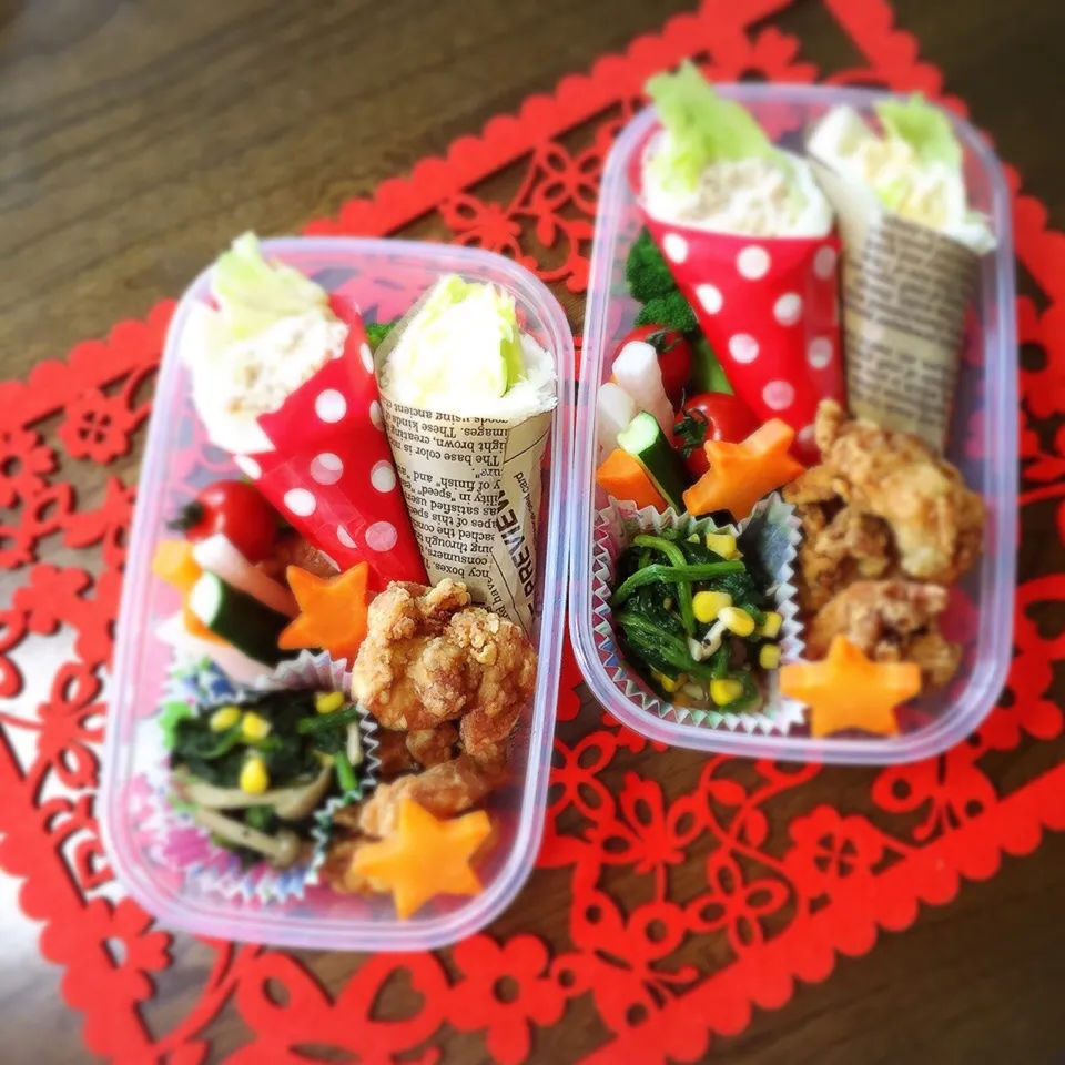 Snapdishの料理写真:ピクニックのお弁当♡ サンドらず＊から揚げ＊ほうれん草のバター醤油炒め＊いんげんのベーコン巻き＊野菜の味噌マヨディップ|さきさん