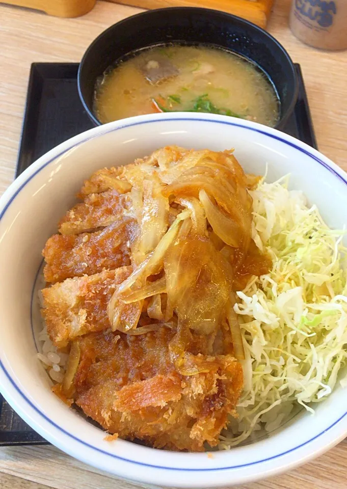 牛カツ丼|るみおんさん