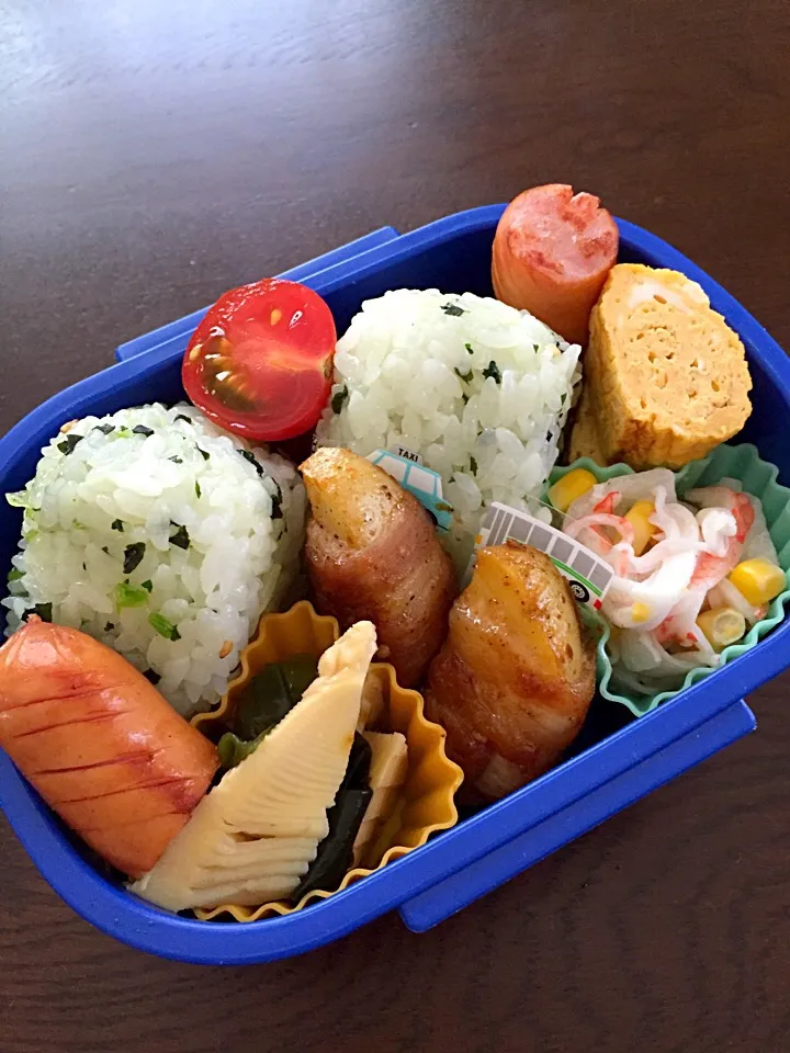 Snapdishの料理写真:じゃがいもの豚巻きと若竹煮弁当|kiicoさん