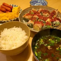 Snapdishの料理写真:豆腐を豚肉と、しそで巻いたやつ。|ぴっぱーさん