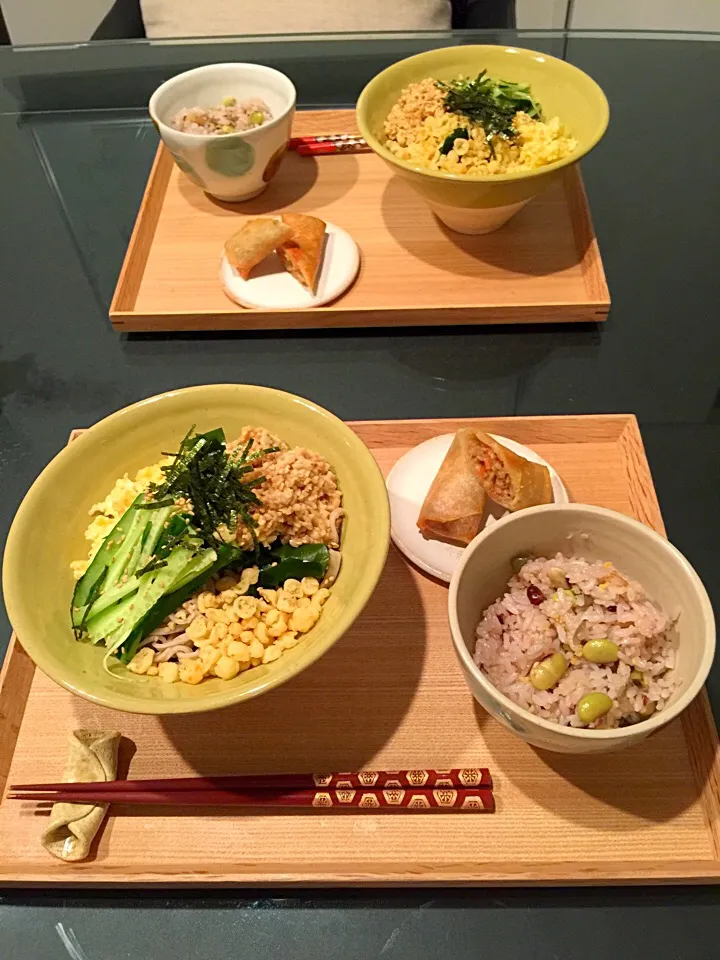 納豆蕎麦。雑穀米の豆ごはん。春巻き。|hongkiさん