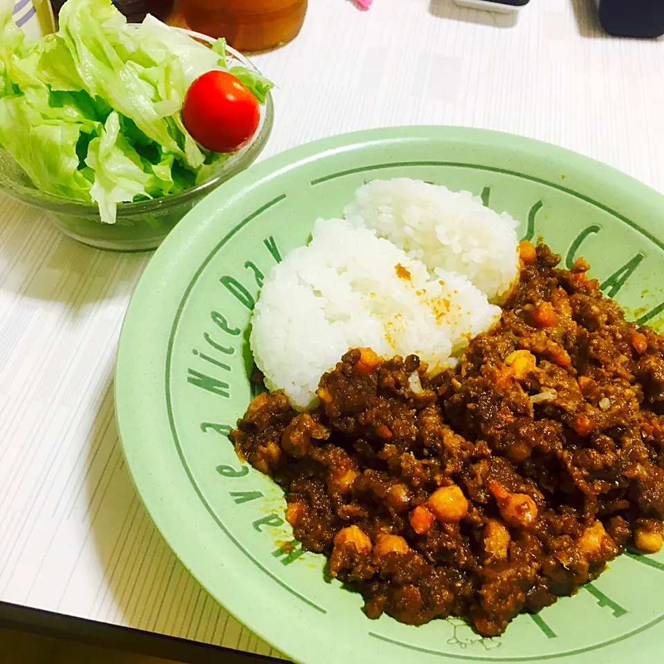 豆カレー、サラダ|みぃさん