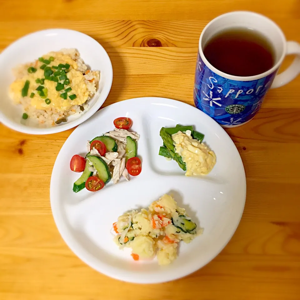 鮭ご飯卵あんかけ アスパラのタルタルソース サラダ|sayaさん